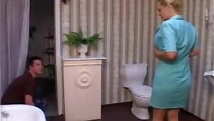 Mature German fucks the Repair Man